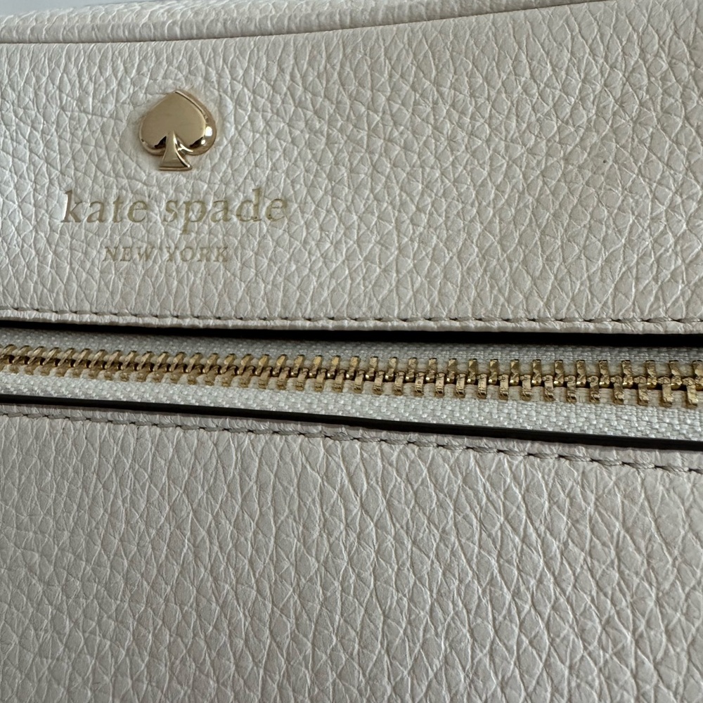 EUC! Kate Spade Cream Leather Crossbody Bag - Picture 4 of 7